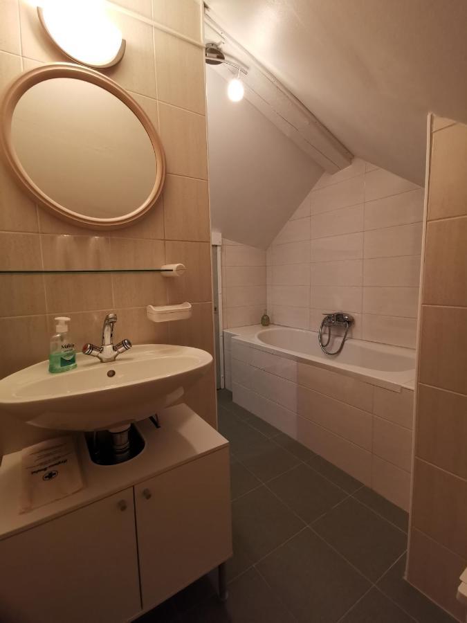 Apartmaji Mak Jesenice Zewnętrze zdjęcie