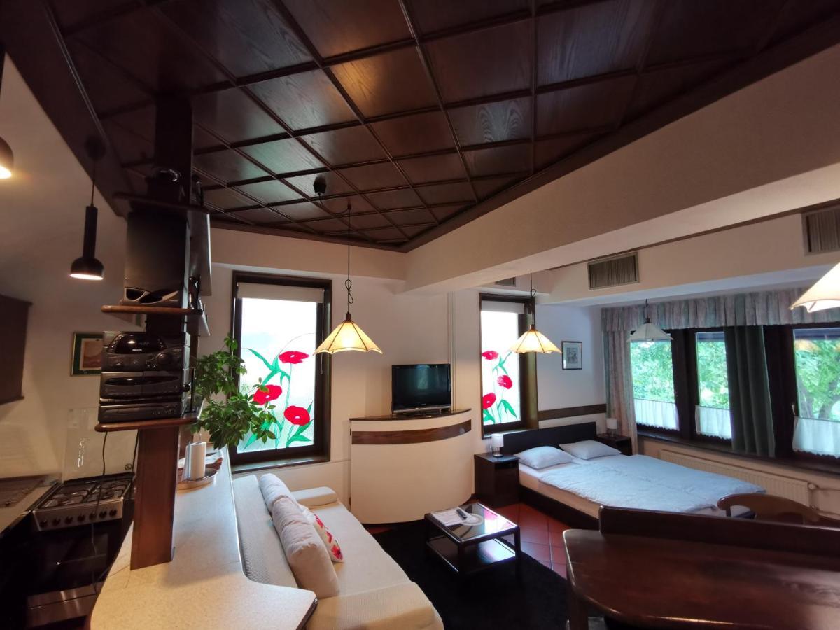 Apartmaji Mak Jesenice Zewnętrze zdjęcie