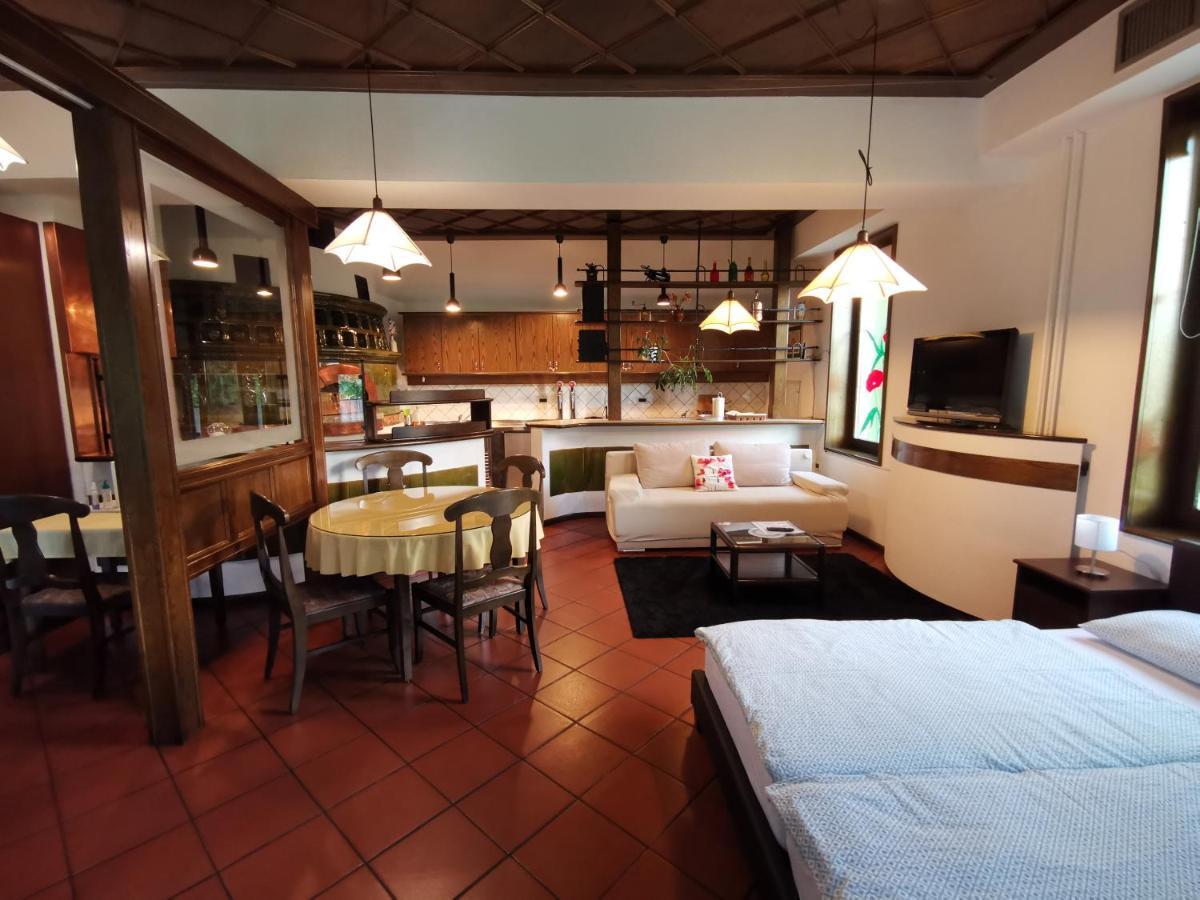 Apartmaji Mak Jesenice Zewnętrze zdjęcie