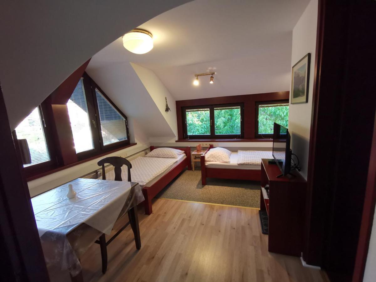 Apartmaji Mak Jesenice Zewnętrze zdjęcie